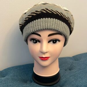 English Village Snowflake Acrylic Hat-See Photos